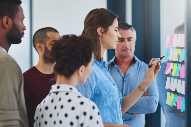 Step-by-Step Guide to Improving Leadership Qualities